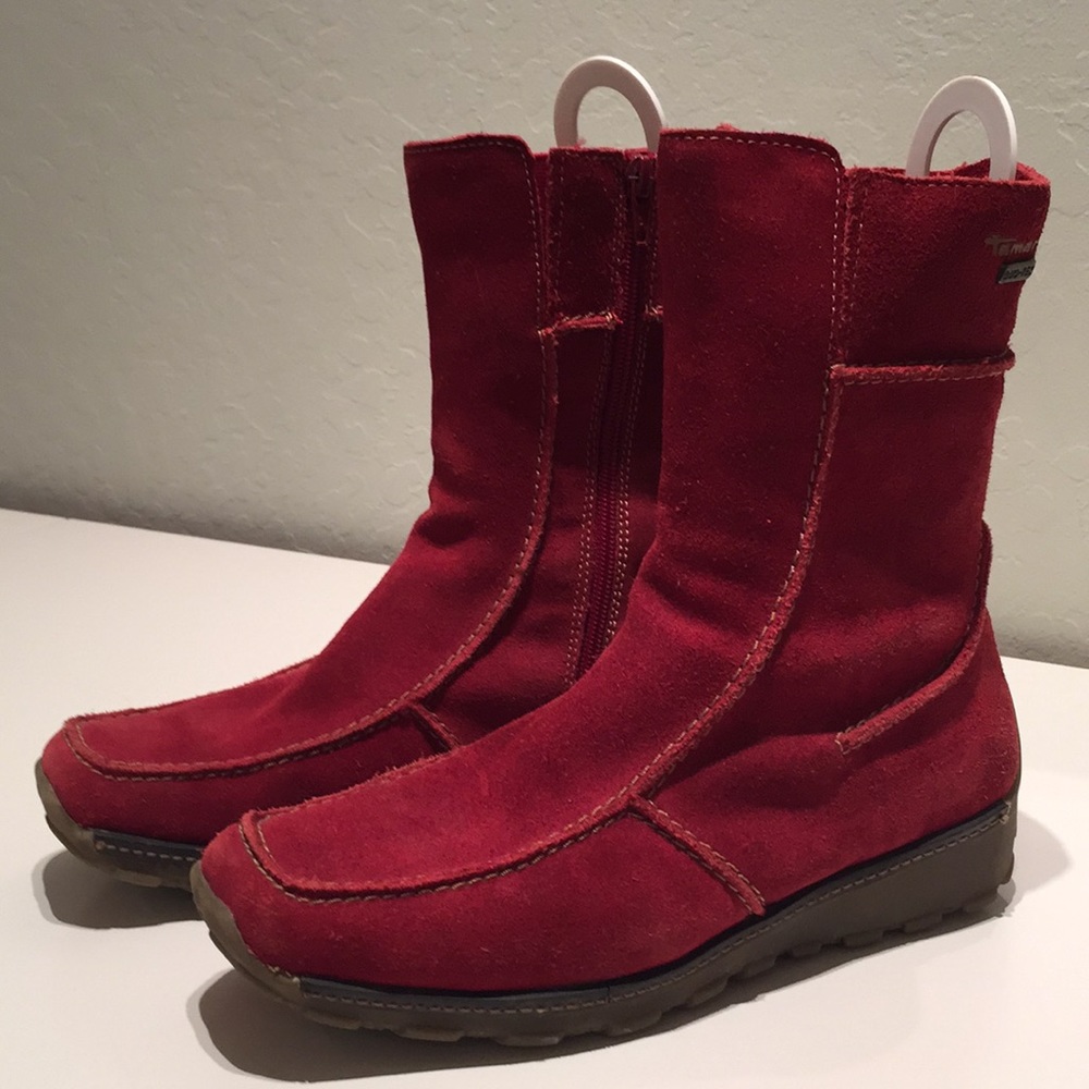 Red Winter Boots. Suede, Size 7.5